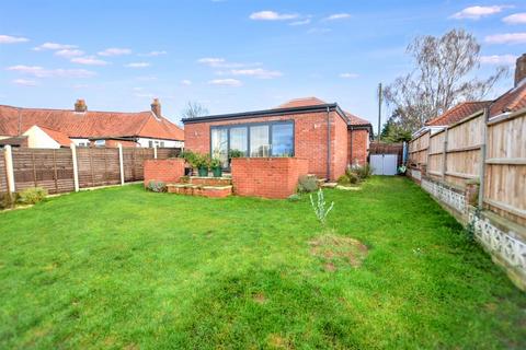 3 bedroom detached bungalow to rent, Spixworth