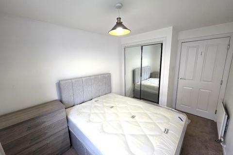 2 bedroom flat to rent, South College Street, City Centre, Aberdeen, AB11