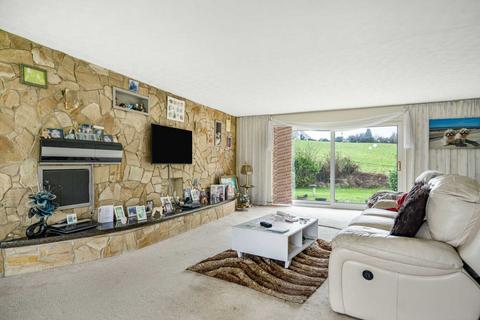 3 bedroom detached bungalow for sale, Littleworth, Oxford, OX33