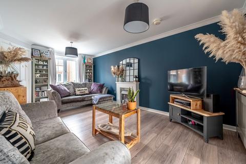 3 bedroom semi-detached house for sale, Salk Road, Gorleston