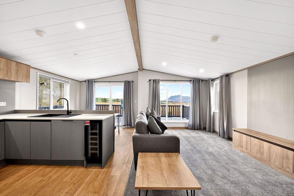 Living / Kitchen