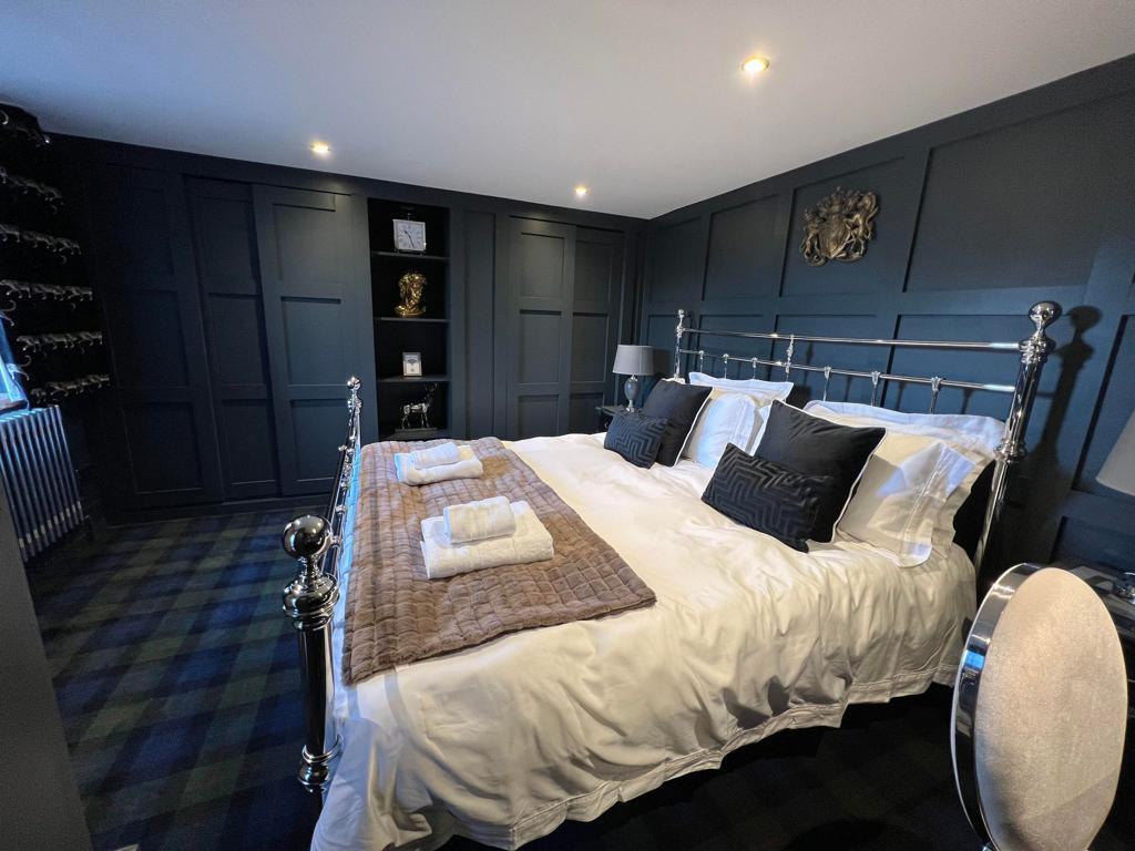 Bedroom 11.jpg
