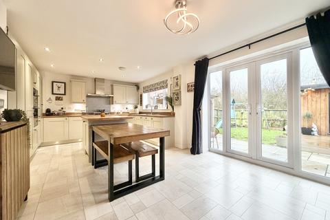4 bedroom detached house for sale, Princess Street, Great Preston