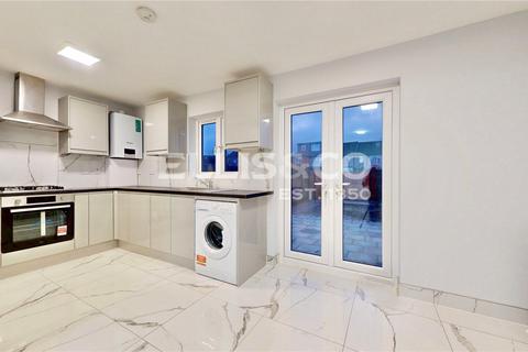 4 bedroom end of terrace house to rent, Ruislip Road, Greenford, UB6
