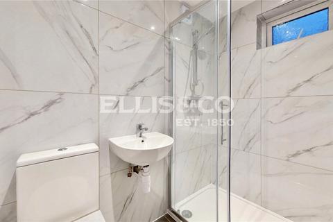 4 bedroom end of terrace house to rent, Ruislip Road, Greenford, UB6