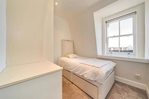 2 bedroom flat to rent, Egerton Gardens, London SW3
