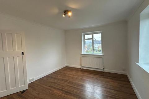 3 bedroom flat for sale, 24 Bushey Road, Merton, London, SW20 8EE