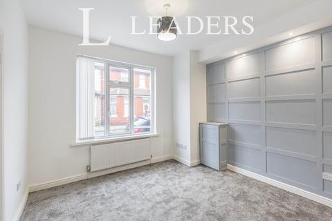 3 bedroom terraced house to rent, Gordon Road, FY7