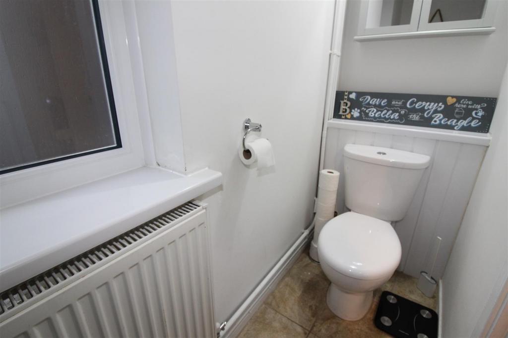 Cloakroom/WC