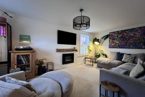 3 bedroom detached house for sale, Beverley Way, Towcester