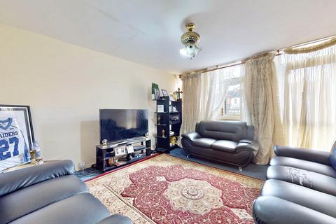 3 bedroom ground floor maisonette for sale, Church Road, London NW10