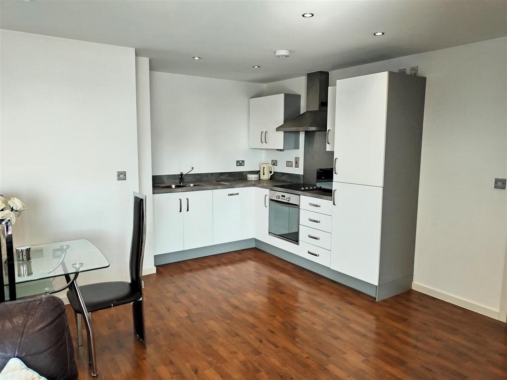 NEW KITCHEN 1.jpg