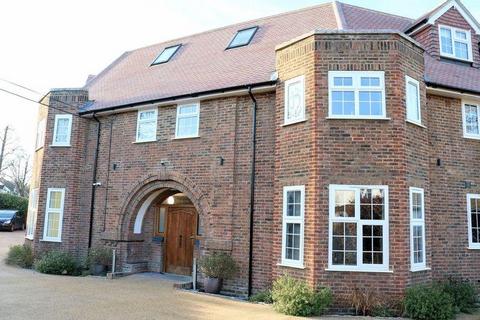 2 bedroom flat for sale, Montagu Gardens, Wallington, SM6