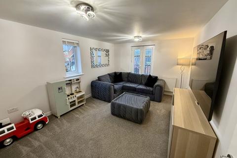 2 bedroom apartment for sale, Royal Drive, Bordon GU35