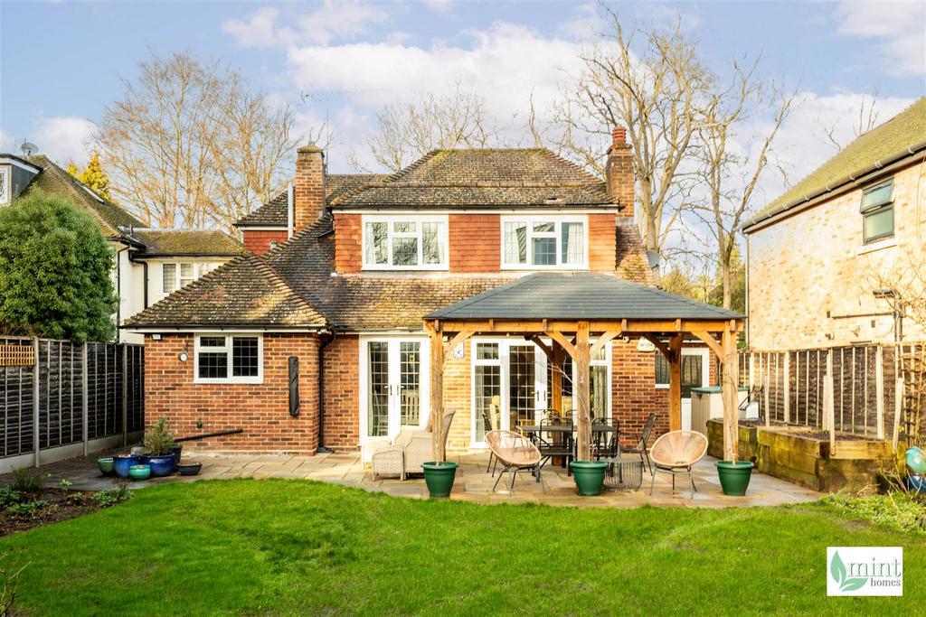 Woodham Waye - Watermark-6.jpg