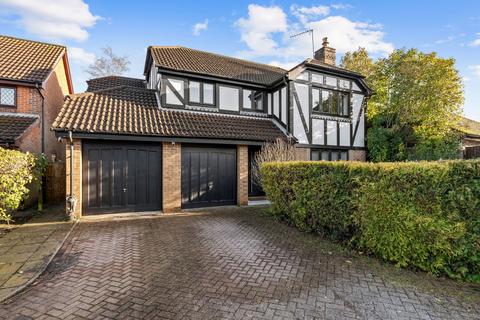 5 bedroom detached house for sale, Heathcote, Tadworth KT20