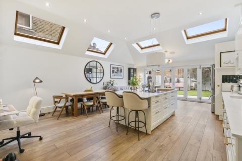 5 bedroom house for sale, Pretoria Road, SW16