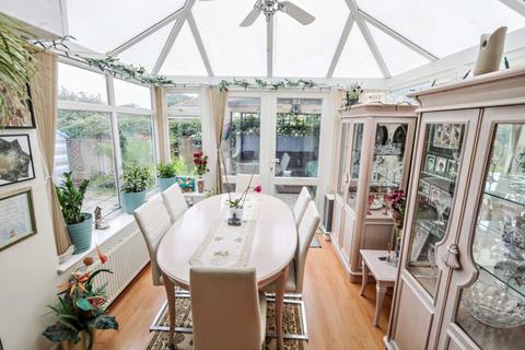 4 bedroom detached house for sale, Sandy Point Road, Hayling Island