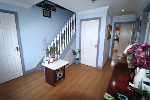 4 bedroom detached house for sale, Sandy Point Road, Hayling Island