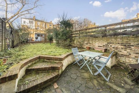 1 bedroom flat for sale, Woodstock Road, London N4