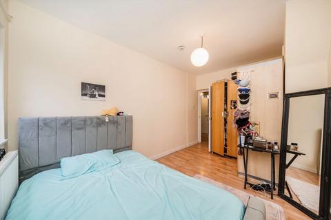 1 bedroom flat to rent, Brecknock Road Estate, London N19
