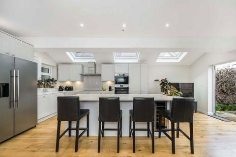 undefined, Pagoda Avenue, Richmond TW9