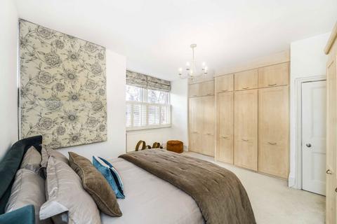 undefined, Pagoda Avenue, Richmond TW9