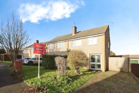 3 bedroom semi-detached house for sale, Westwood Ave, Hitchin