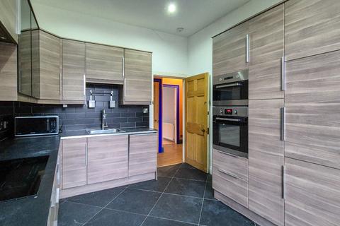 3 bedroom flat to rent, Rankeillor Street, Newington, Edinburgh, EH8