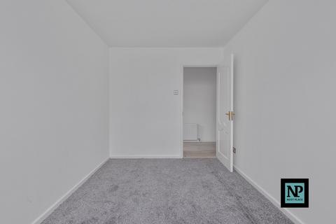 2 bedroom bungalow to rent, Mill Crescent, Kingsbury, B78