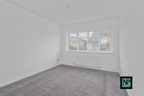 2 bedroom bungalow to rent, Mill Crescent, Kingsbury, B78