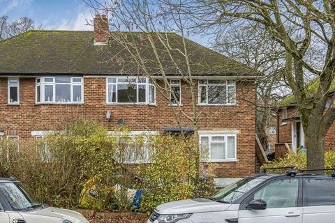 2 bedroom flat to rent, Cavendish Avenue, London W13