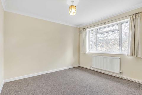2 bedroom flat to rent, Cavendish Avenue, London W13