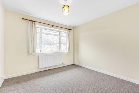 2 bedroom flat to rent, Cavendish Avenue, London W13