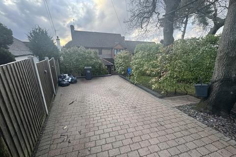 4 bedroom detached house to rent, Croydon CR8