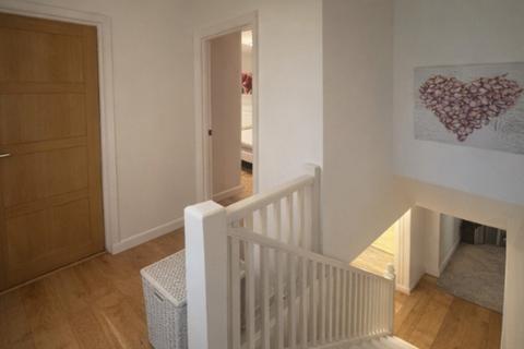 4 bedroom detached house to rent, Croydon CR8