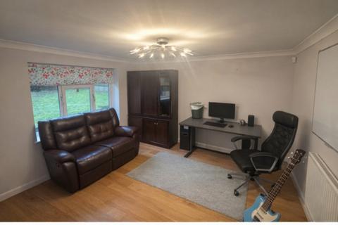 4 bedroom detached house to rent, Croydon CR8