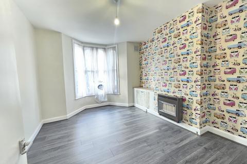 1 bedroom flat to rent, Alloway Road, London E3