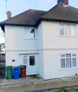 undefined, Tilbury, RM18