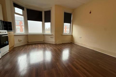 1 bedroom flat to rent, Whitehart Lane, Wood Green, London