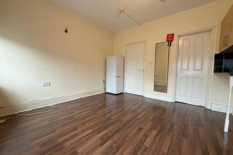 1 bedroom flat to rent, Whitehart Lane, Wood Green, London