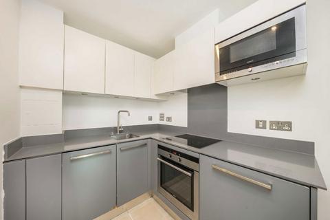 Studio for sale, Kestrel House, London SW8