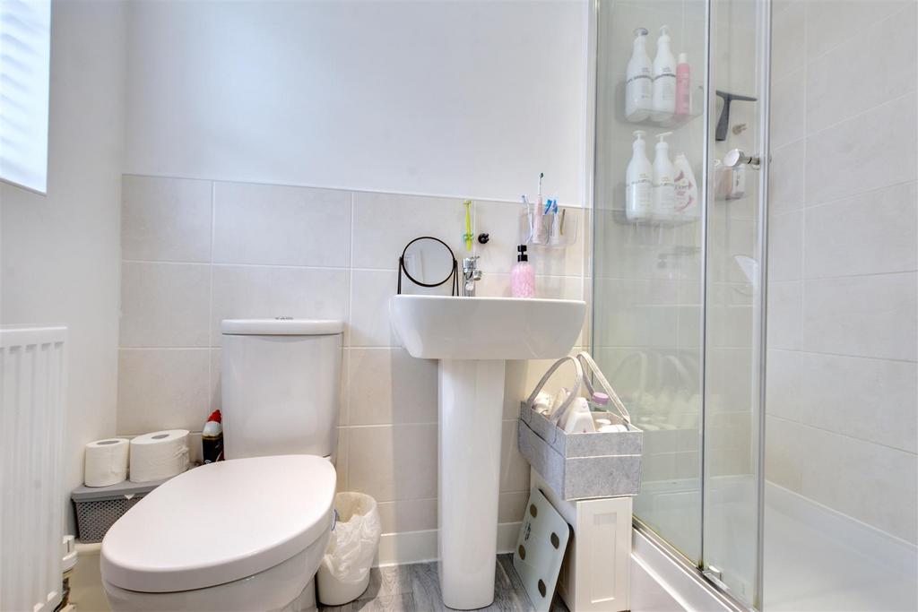 Ensuite.jpeg