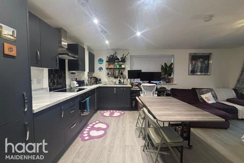 2 bedroom apartment to rent, Clivemont Road, Maidenhead