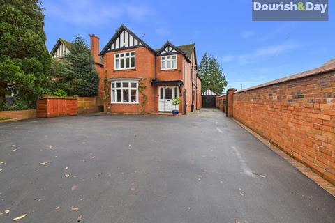 4 bedroom detached house for sale, Station Road, Whitchurch SY13