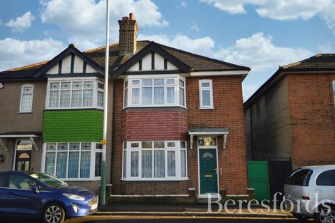 3 bedroom semi-detached house for sale, Upper Brentwood Road, Gidea Park, RM2