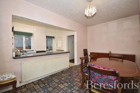3 bedroom semi-detached house for sale, Upper Brentwood Road, Gidea Park, RM2