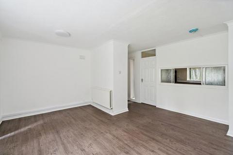 2 bedroom apartment to rent, Burhill Grove, Pinner