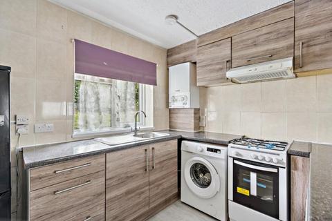 2 bedroom apartment to rent, Burhill Grove, Pinner