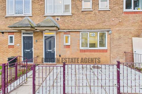3 bedroom terraced house to rent, Hodnet Grove, Birmingham B5